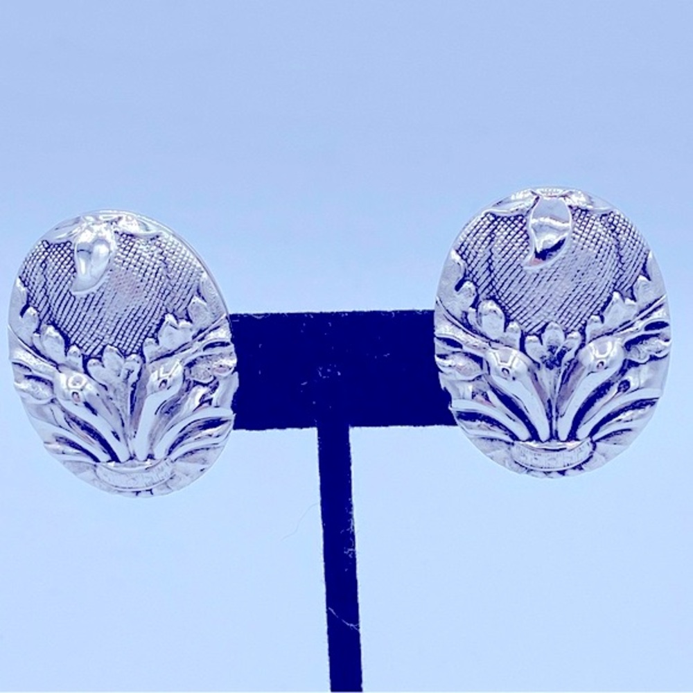 Vintage Whiting & Davis Silver Tone Oval Shaped Floral Embossed ClipOn Earrings